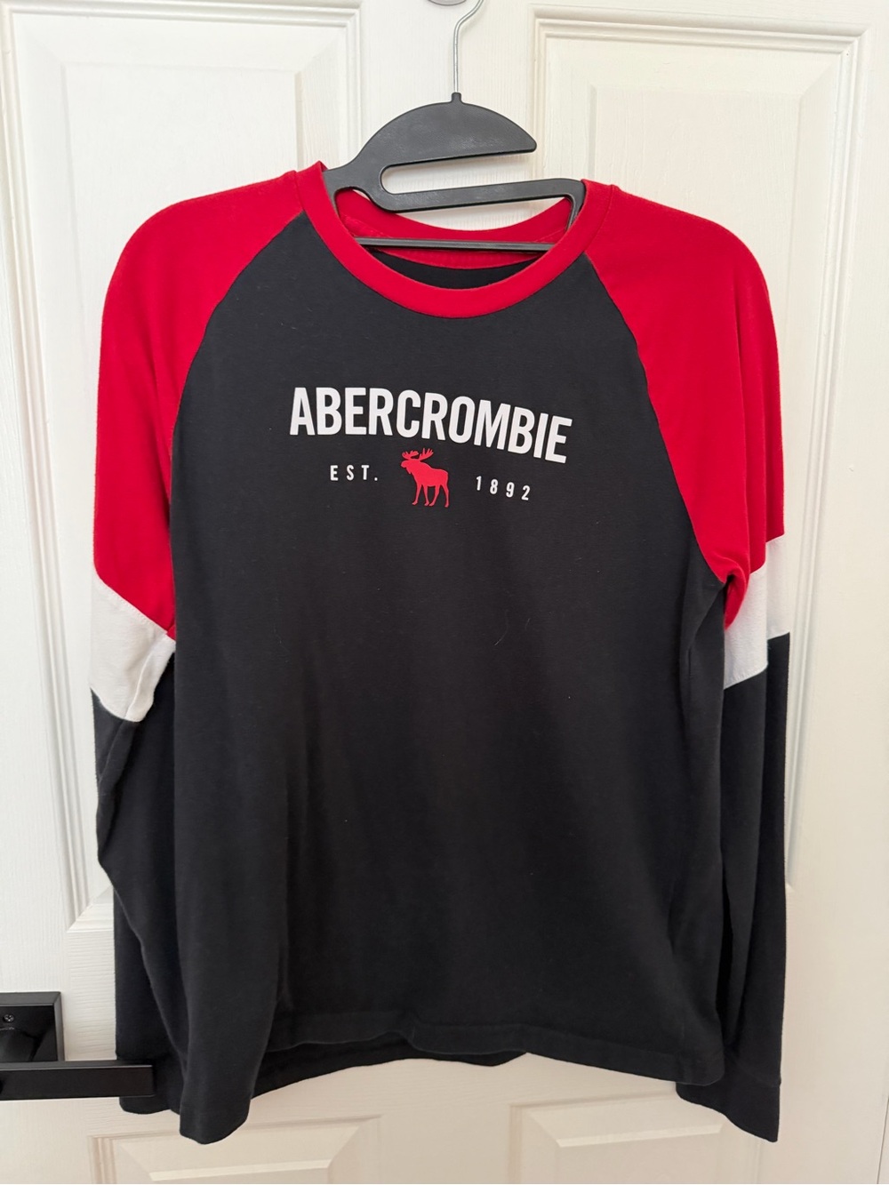 Abercrombie Black & Red Raglan Long Sleeve Shirt- fits ladies S size